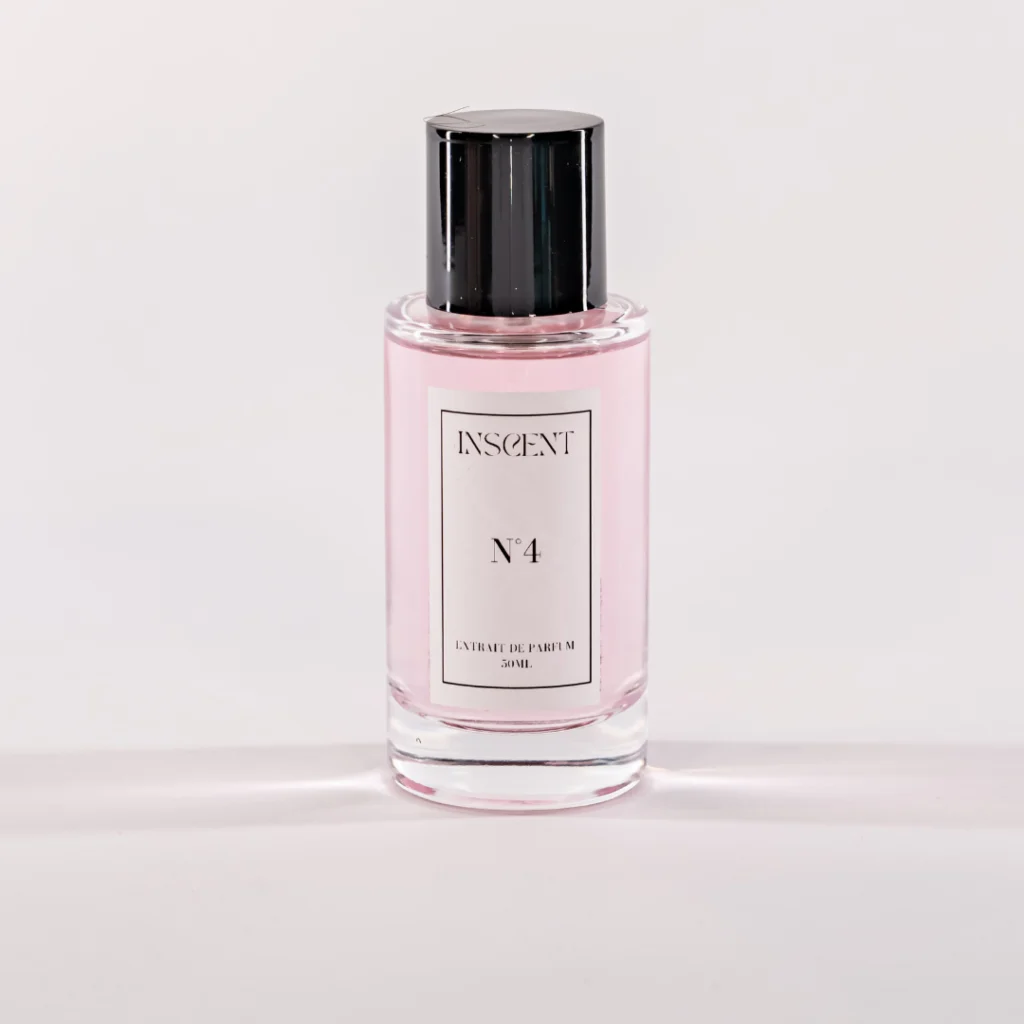 Parfum Inscent de la gamme essentielle pour femme. Numéro 4.